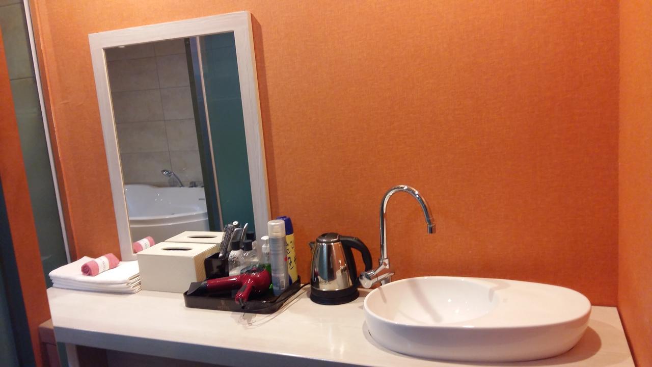 Residence R Hotel Τεγκού Εξωτερικό φωτογραφία
