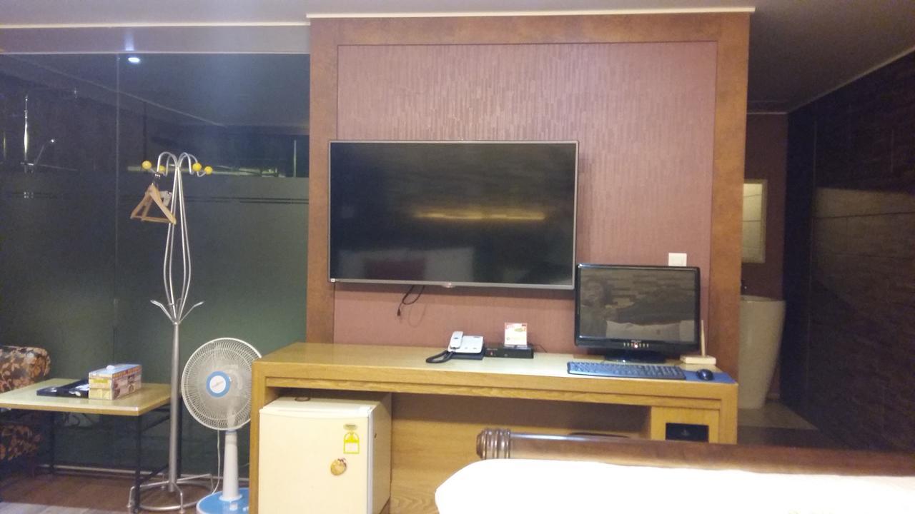 Residence R Hotel Τεγκού Εξωτερικό φωτογραφία
